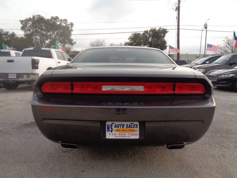 2014 Dodge Challenger SXT