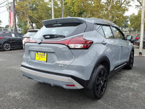 2024 Nissan Kicks SR