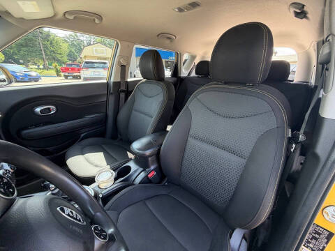 2016 Kia Soul +