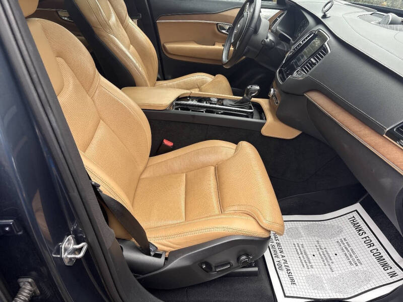 2019 Volvo XC90 T6 Inscription