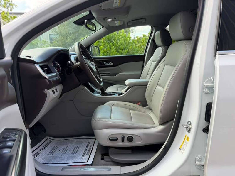 2017 GMC Acadia SLT-1