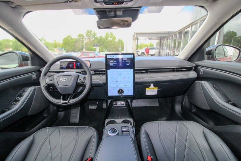 2024 Ford Mustang Mach-E Select