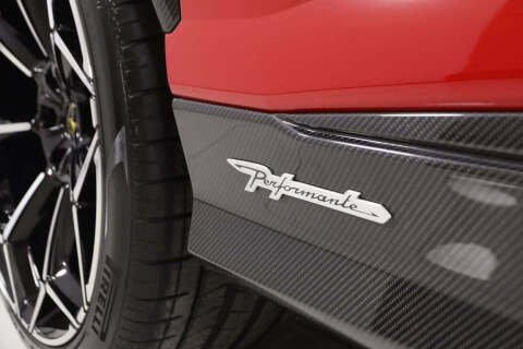 2024 Lamborghini Urus Performante