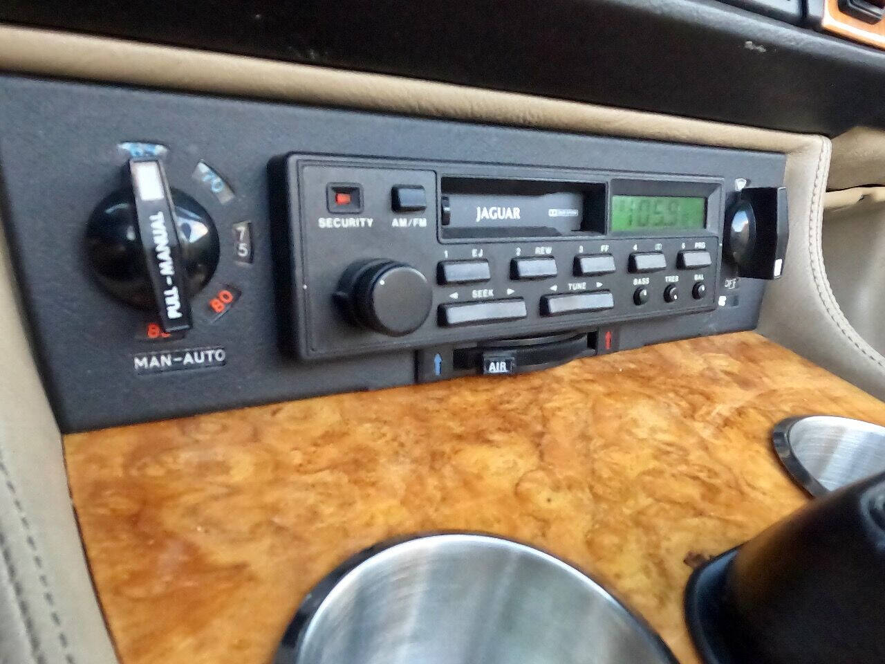 1991 Jaguar XJ-Series 37