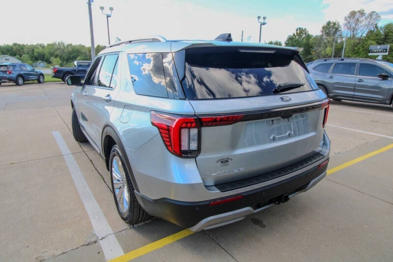 2025 Ford Explorer Platinum