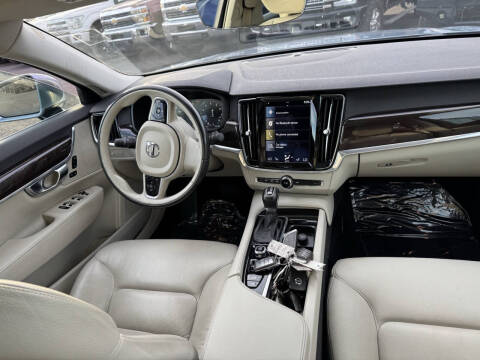 2018 Volvo S90 T5 Momentum