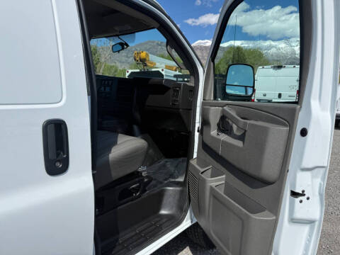 2023 GMC Savana 2500