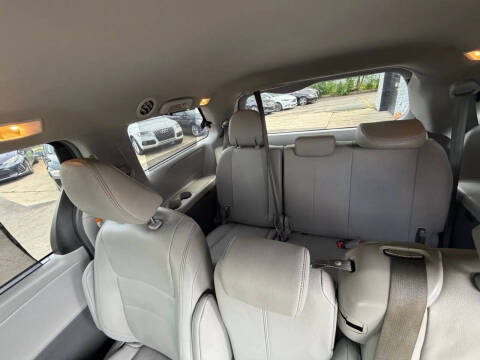 2015 Toyota Sienna