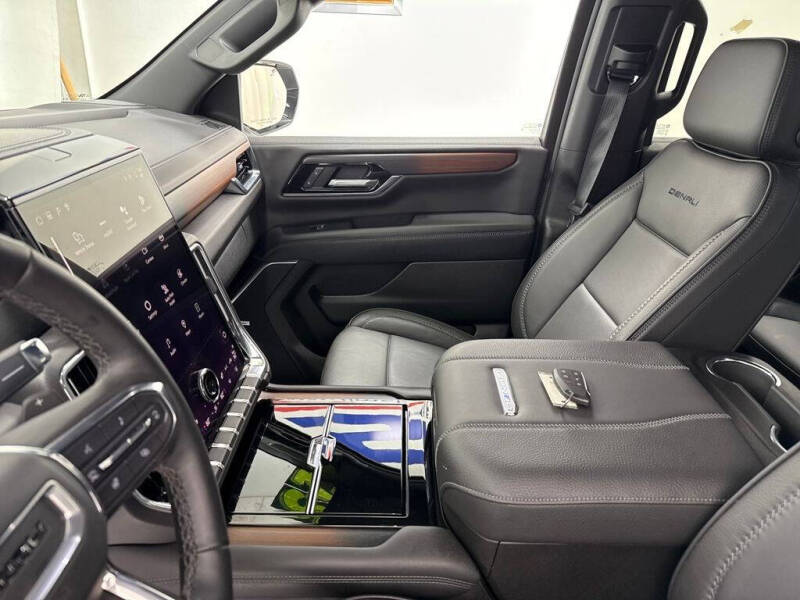 2025 GMC Yukon Denali