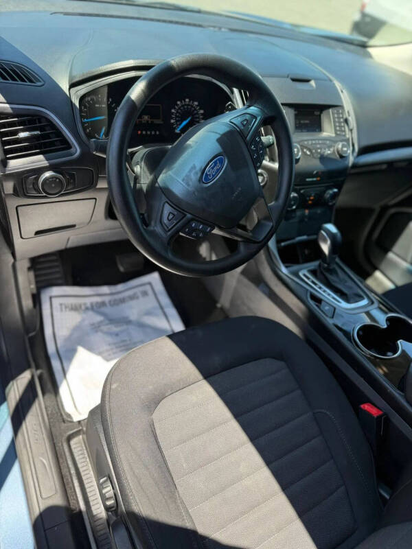 2018 Ford Edge SE