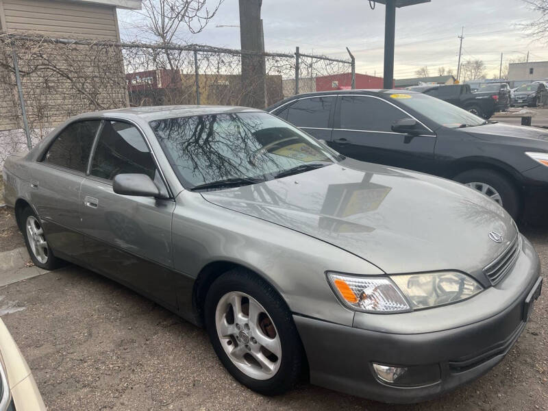 2001 Lexus ES 300 for sale at El Tucanazo Auto Sales in Grand Island NE