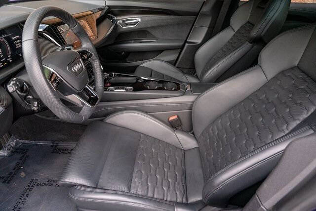 2023 Audi e-tron GT quattro Prestige