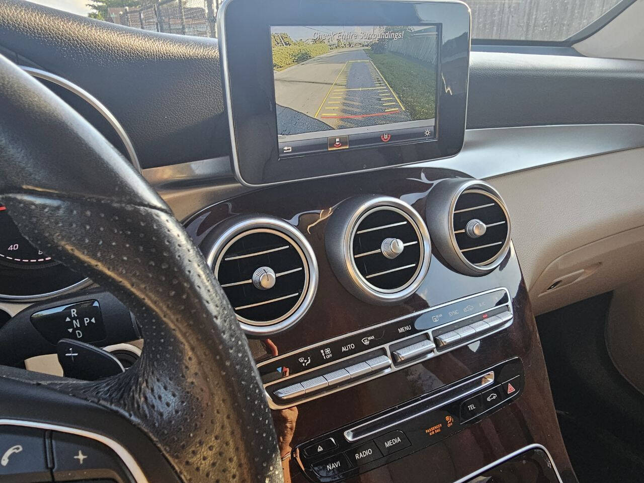 2017 MERCEDES-BENZ GLC-Class SUV / Crossover - $19,935