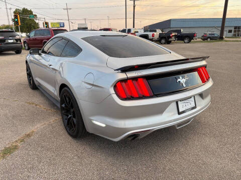 2016 Ford Mustang V6