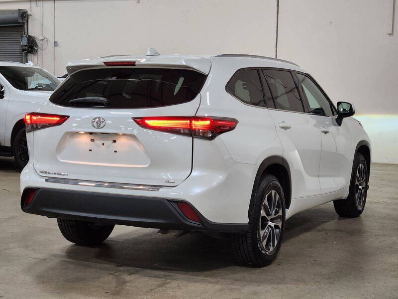 2021 Toyota Highlander XLE