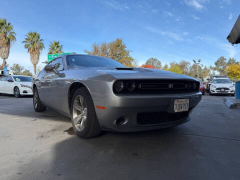 2015 Dodge Challenger SXT