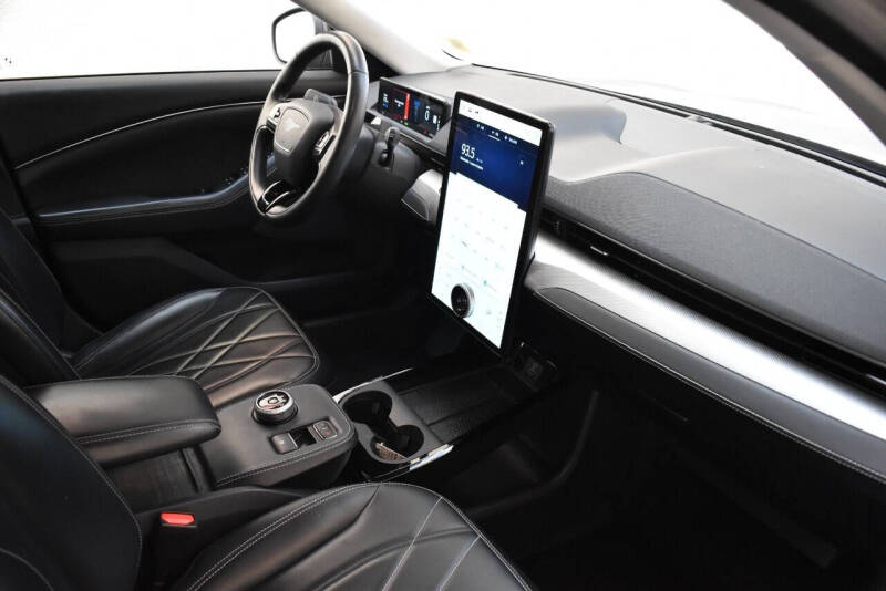 2021 Ford Mustang Mach-E Select