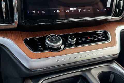 2025 Ford Expedition King Ranch