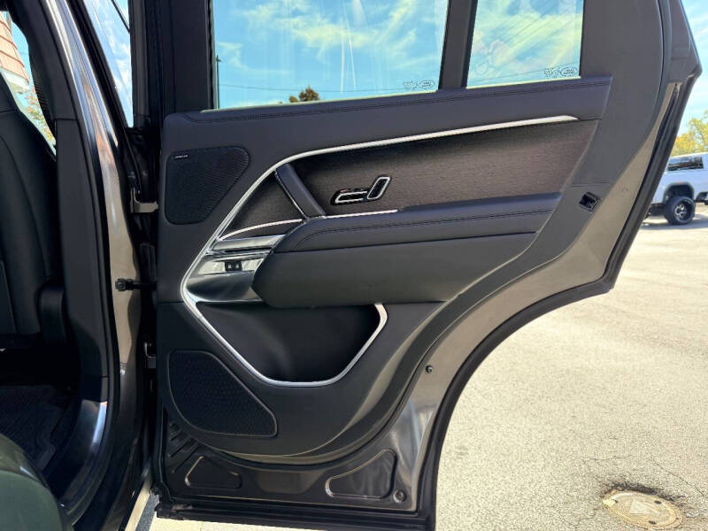 2023 Land Rover Range Rover P530 SE