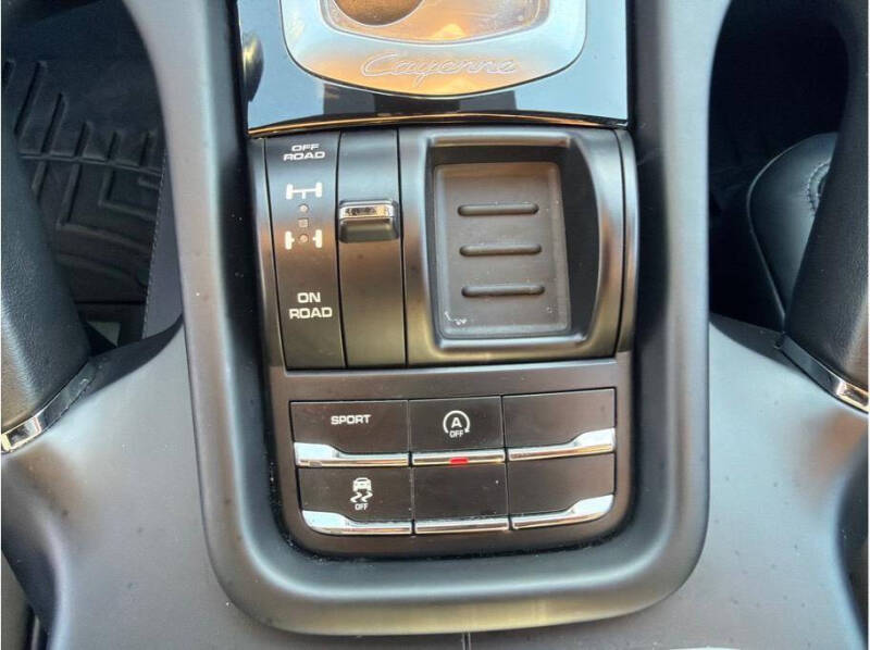2017 Porsche Cayenne S