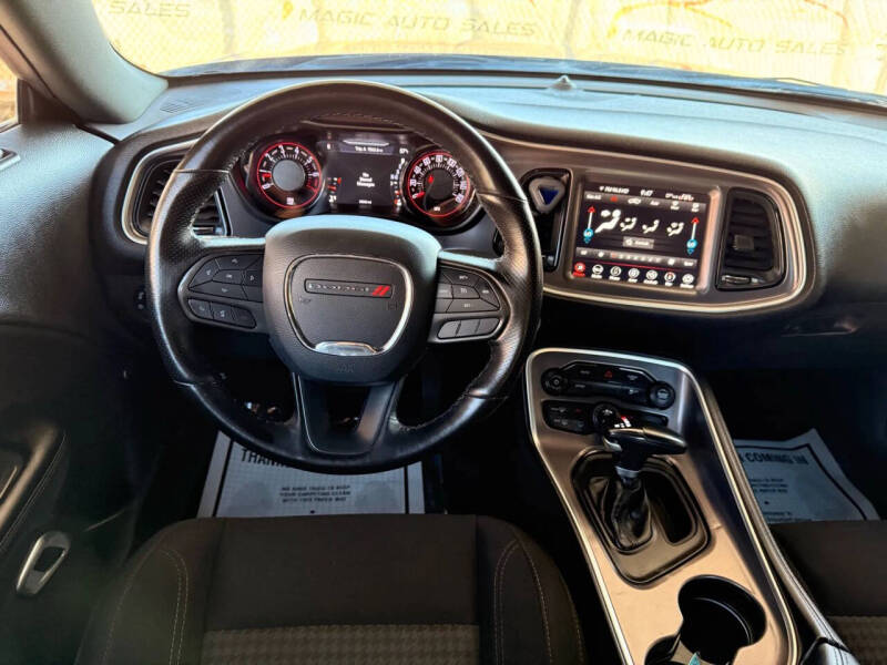 2021 Dodge Challenger SXT