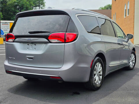 2018 Chrysler Pacifica Touring L Plus