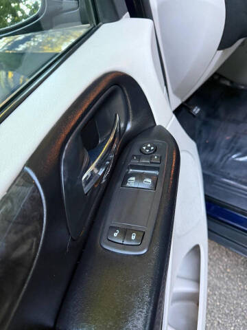 2014 Dodge Grand Caravan American Value Package