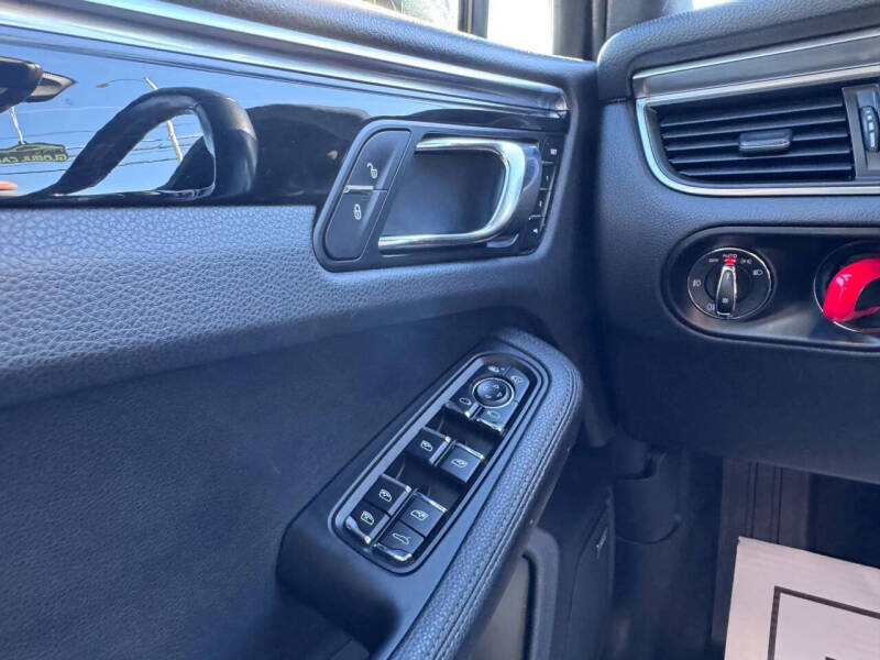 2017 Porsche Macan S