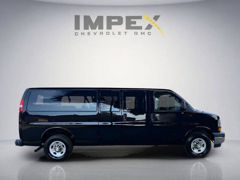 2026 Chevrolet Express LT 3500