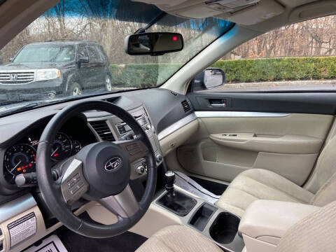 2010 Subaru Outback 2.5i Premium