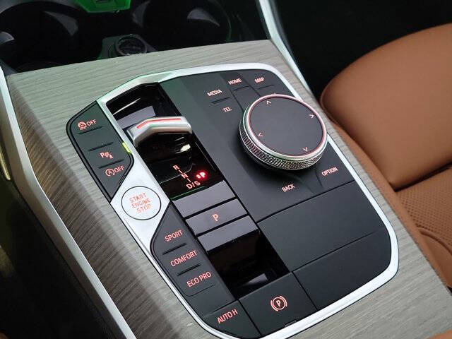 2025 BMW 3 Series 330i