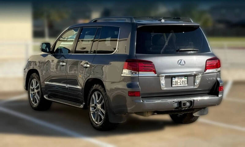 2013 Lexus LX 570