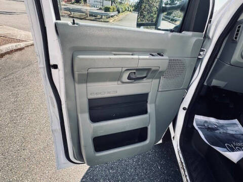 2016 Ford E-Series E-350 SD