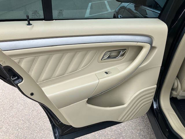 2016 Ford Taurus SEL