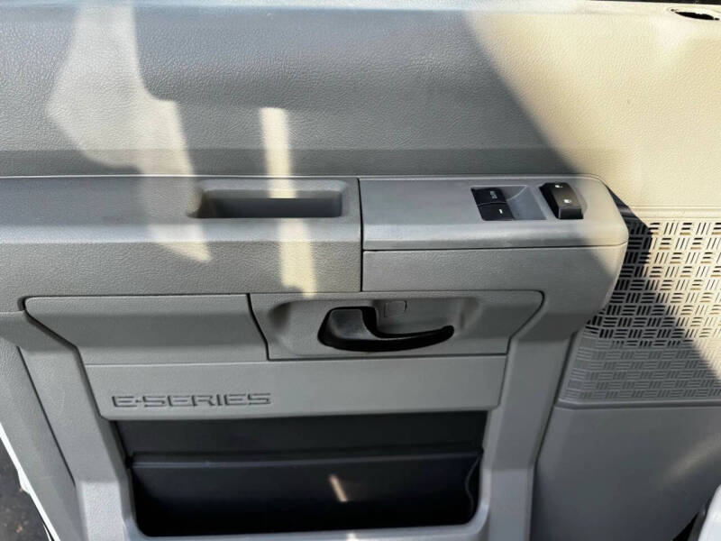 2013 Ford E-Series E-150