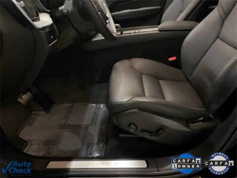 2025 Volvo XC60 B5 Plus Dark Theme