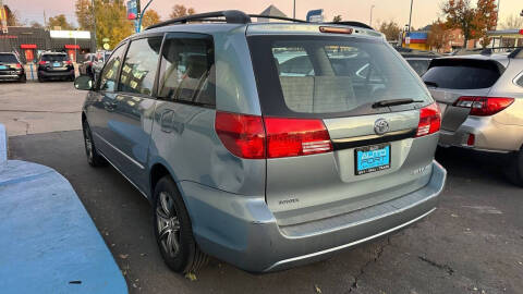 2005 Toyota Sienna