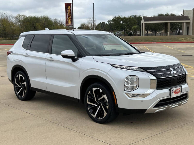 2023 Mitsubishi Outlander SE