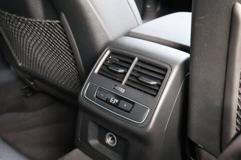 2021 Audi A4 quattro Premium 40 TFSI