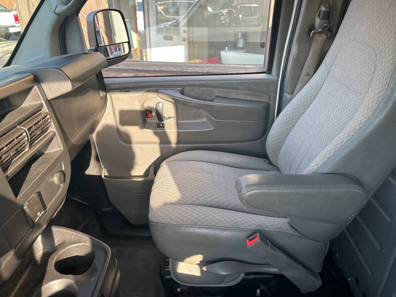 2015 GMC Savana 2500