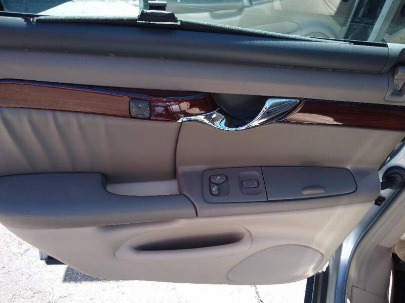 2005 Cadillac DeVille DHS