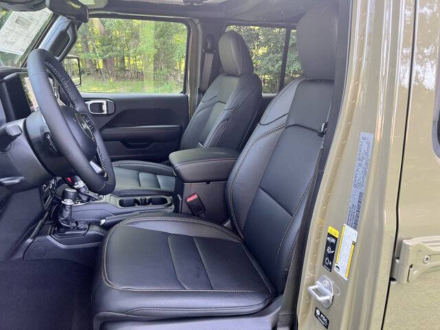 2026 Jeep Gladiator Sahara