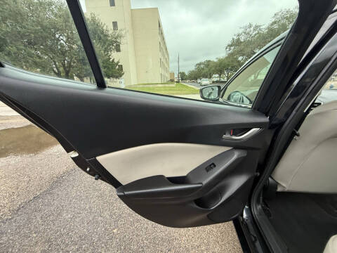 2015 Mazda MAZDA3 i Touring