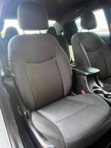 2013 Dodge Avenger SE V6