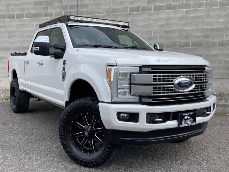 2017 Ford F-350 Super Duty Platinum's photo