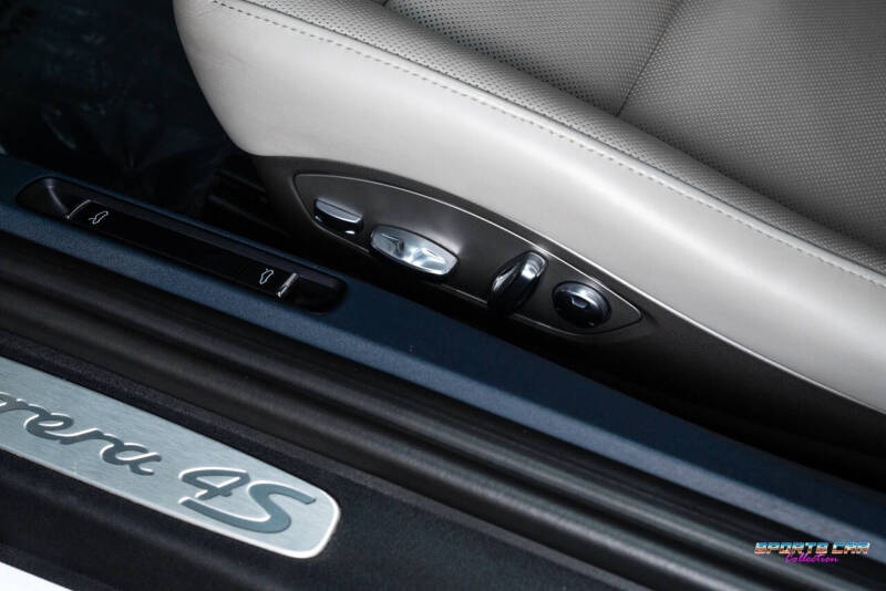 2017 Porsche 911 Carrera 4S