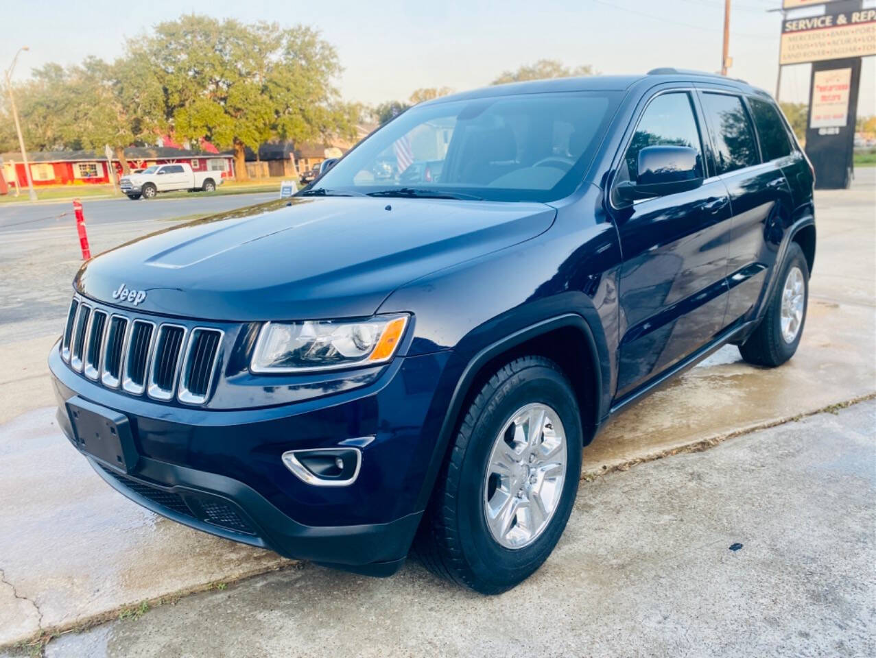 2015 Jeep Grand Cherokee for sale at Testarossa Motors in League City, TX