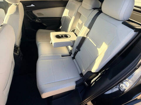 2020 Volkswagen Tiguan SE R-Line Black