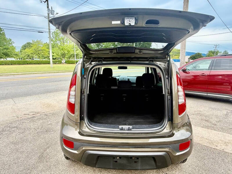 2012 Kia Soul +