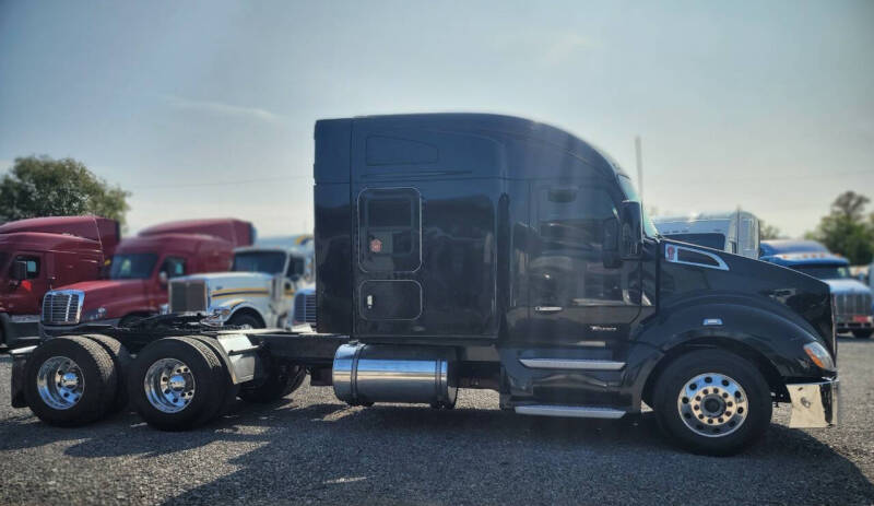 2017 Kenworth T-680